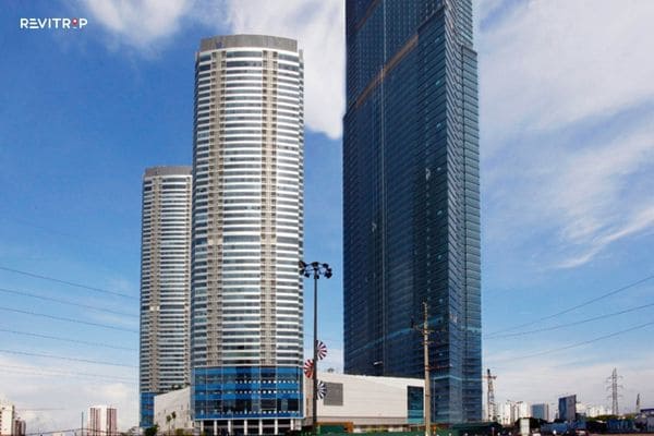 Keangnam Landmark 72 is on Pham Hung Street