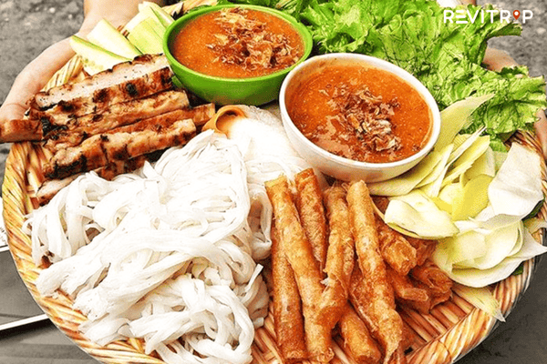 chùa Hà 街头美食 - 烤肉卷