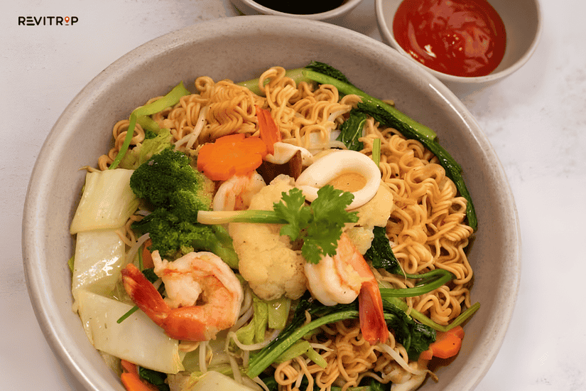 Mì in Hanoi - chewy wheat noodles, richer sauces or broth