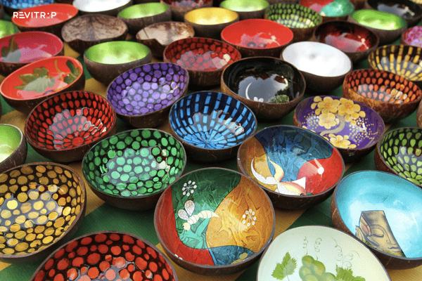 Vietnam ceramics souvenir: hand-painted bowls in Hanoi Old Quarter