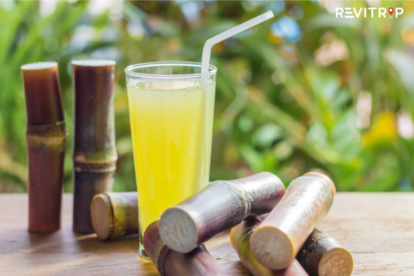 Hanoi food tour - Sugarcane Juice