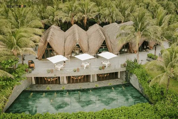 Exotic Atmosphere and Diverse Menu