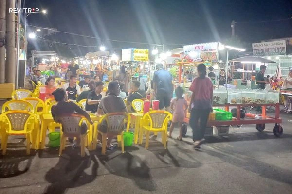 昆岛夜市的用餐区