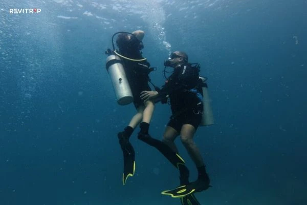 Diving service at Con Dao Dive Center