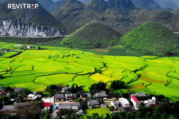 Quan Ba Twin Mountains