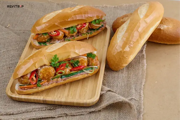 很少有食物能像法棍那样代表西贡