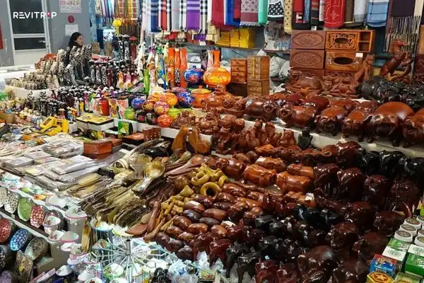下龙夜市当地特产