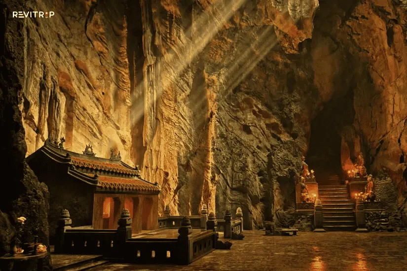 Sunbeams Inside Marble Mountains