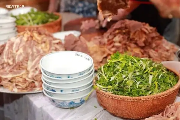 The Van Cu village pho-making tradition