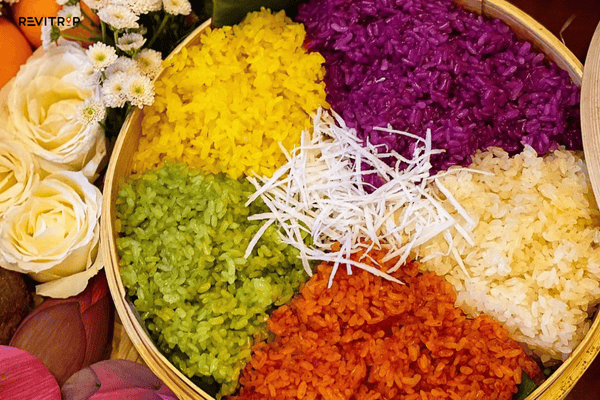 萨帕街头美食五色糯米饭