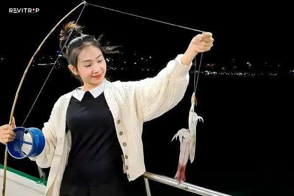海湾夜钓鱿鱼