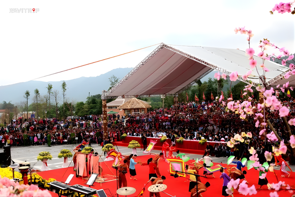 Living pilgrimage tradition at Yen Tu in northern Vietnam