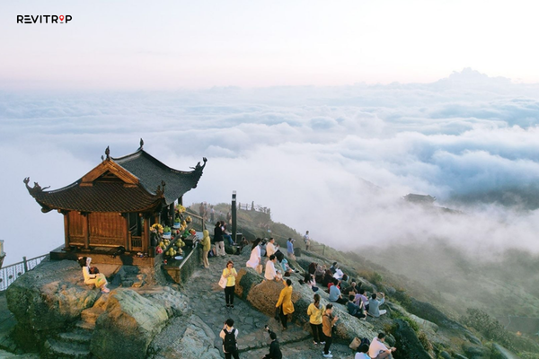 Pilgrimage path through the Yen Tu heritage landscape